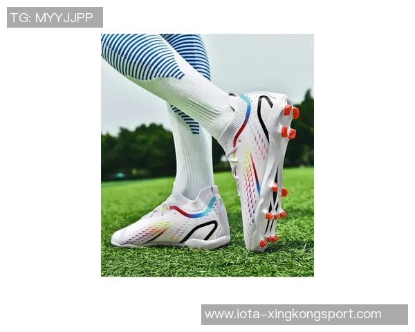 性价比高的足球鞋推荐碎钉设计助你在场上如虎添翼 性价比高的足球鞋推荐碎钉设计助你在场上如虎添翼